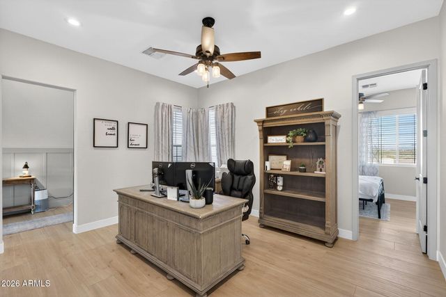 629 W CLOUD Road, Phoenix, AZ 85086