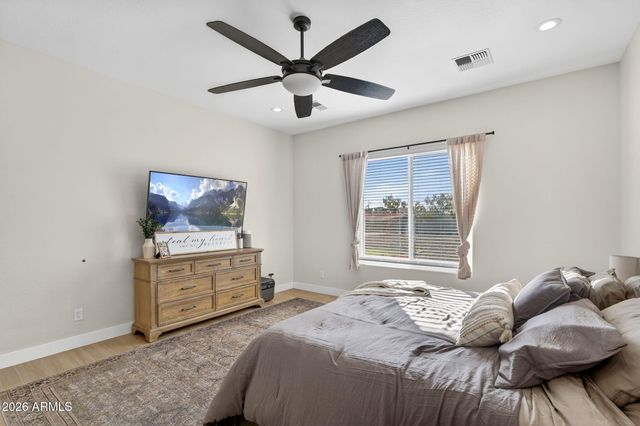 629 W CLOUD Road, Phoenix, AZ 85086