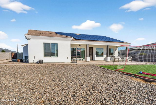 629 W CLOUD Road, Phoenix, AZ 85086