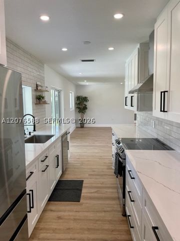 17051 SW 85th Ave, Palmetto Bay, FL 33157