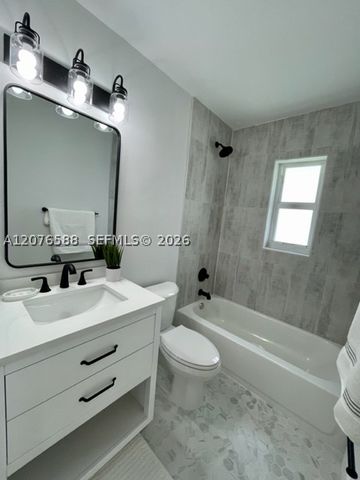 17051 SW 85th Ave, Palmetto Bay, FL 33157