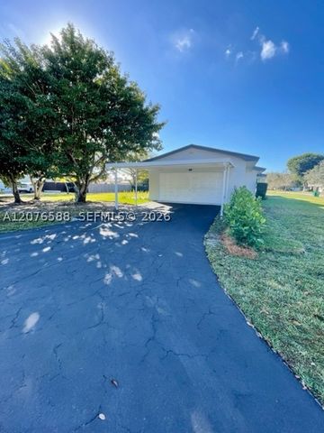 17051 SW 85th Ave, Palmetto Bay, FL 33157