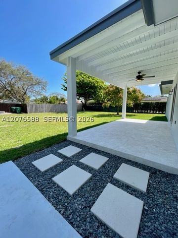 17051 SW 85th Ave, Palmetto Bay, FL 33157