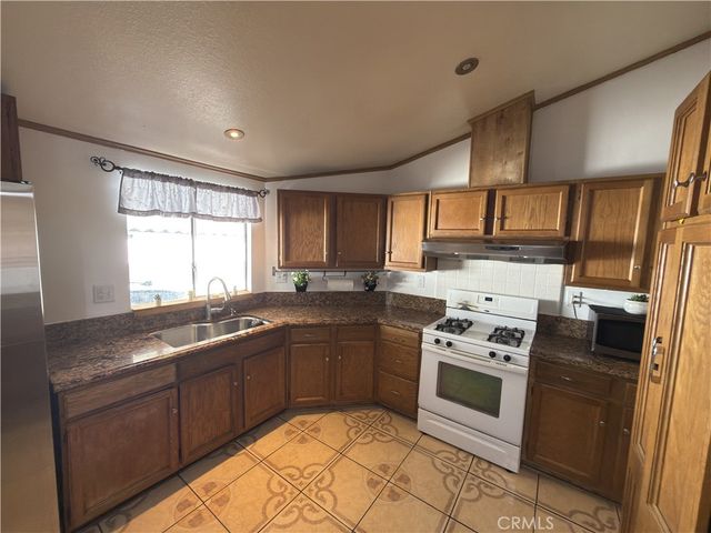 15445 Colbalt Street 233, Sylmar, CA 91342