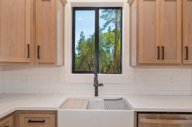 5347 Reservoir Rd, Georgetown, CA 95634