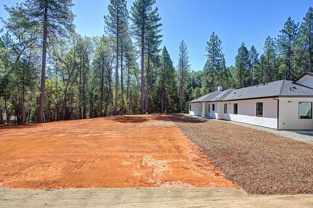 5347 Reservoir Rd, Georgetown, CA 95634