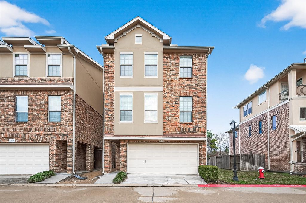 8102 Stoneyway Drive, Houston, TX 77040