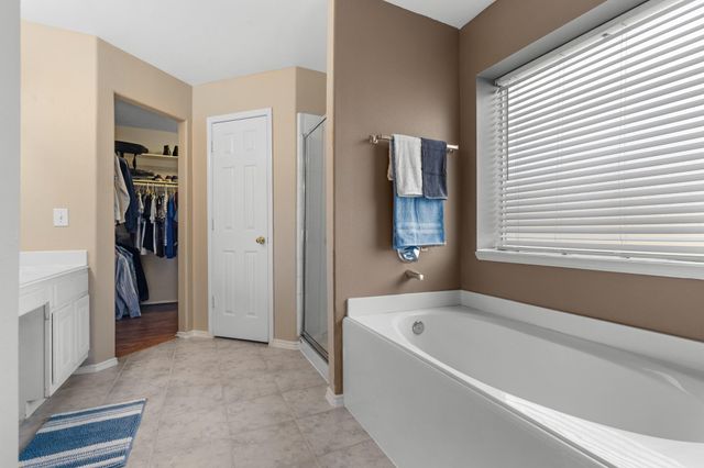 9301 Sioux Dr, La Porte, TX 77571