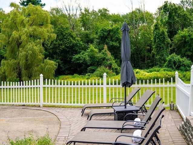 118 Mendon Rd, Sutton, MA 01590