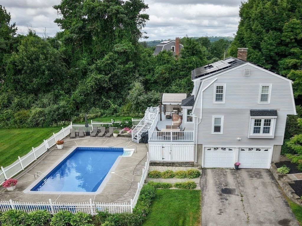118 Mendon Rd, Sutton, MA 01590