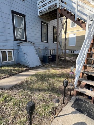 366 7TH Avenue SW, Cedar Rapids, IA 52404