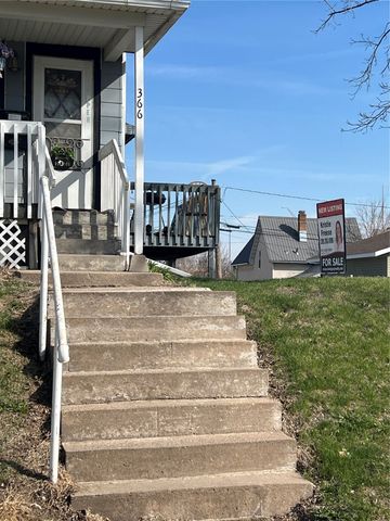 366 7TH Avenue SW, Cedar Rapids, IA 52404