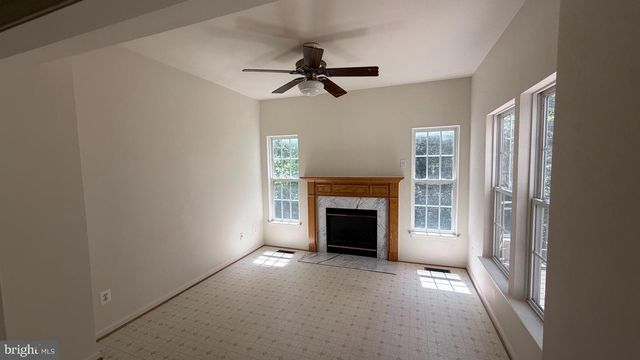 13643 SAINT JOHNS WOOD PL, Herndon, VA 20171