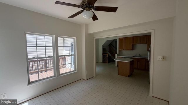13643 SAINT JOHNS WOOD PL, Herndon, VA 20171
