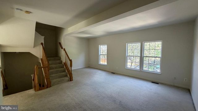 13643 SAINT JOHNS WOOD PL, Herndon, VA 20171