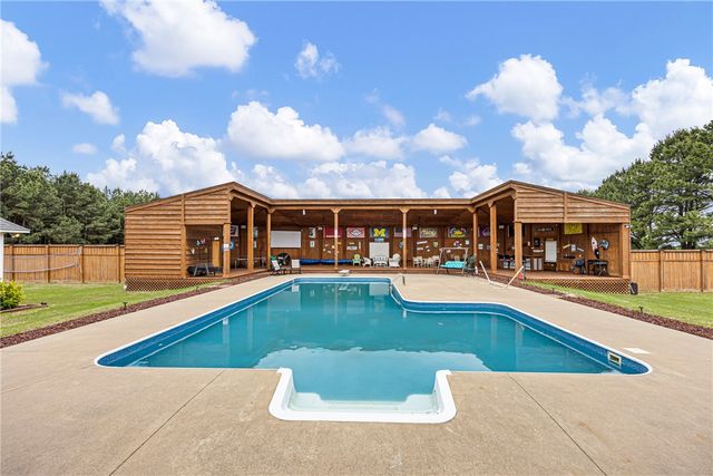 81 Double Springs Road, Russellville, AR 72802