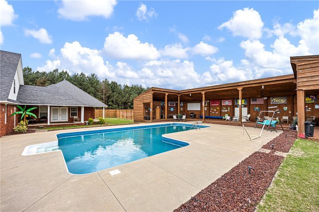 81 Double Springs Road, Russellville, AR 72802