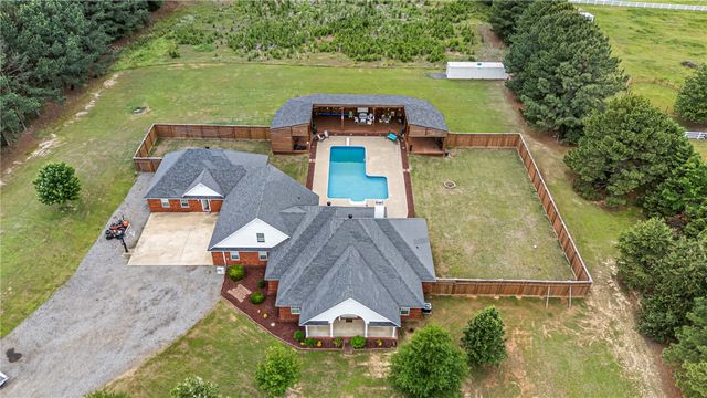81 Double Springs Road, Russellville, AR 72802