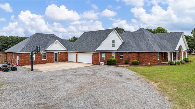 81 Double Springs Road, Russellville, AR 72802