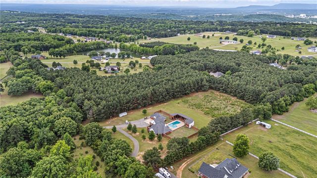 81 Double Springs Road, Russellville, AR 72802