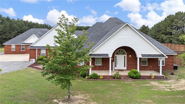 81 Double Springs Road, Russellville, AR 72802