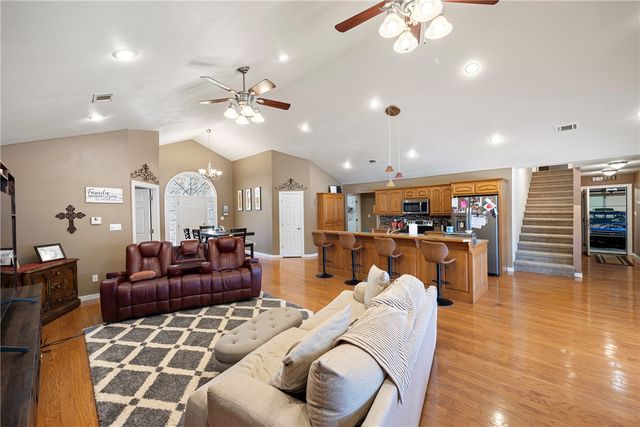 81 Double Springs Road, Russellville, AR 72802
