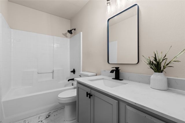 3028 Casa Bella Drive, Arlington, TX 76010