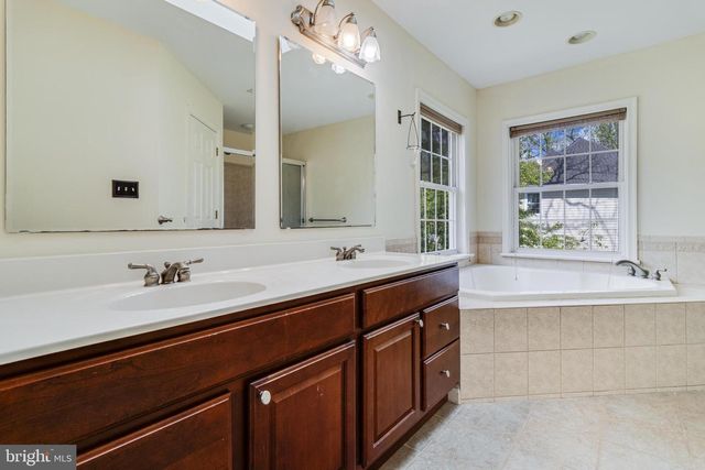 11645 BACHELORS HOPE CT, Swan Point, MD 20645