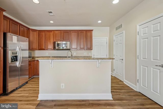 20630 SIBBALD SQ, Ashburn, VA 20147