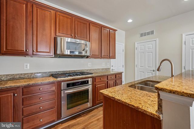 20630 SIBBALD SQ, Ashburn, VA 20147