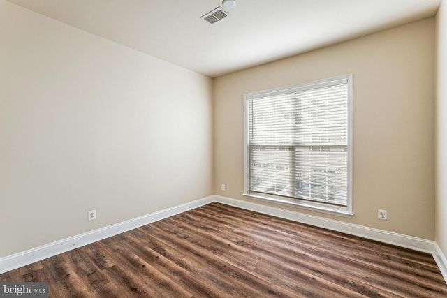 20630 SIBBALD SQ, Ashburn, VA 20147