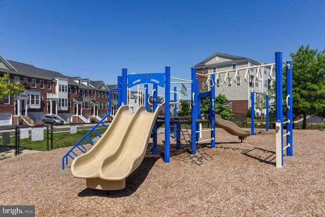 20630 SIBBALD SQ, Ashburn, VA 20147