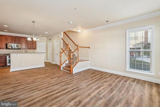 20630 SIBBALD SQ, Ashburn, VA 20147