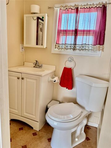 651 54TH LANE S 14, St Petersburg, FL 33707