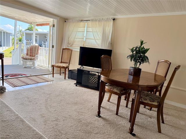 651 54TH LANE S 14, St Petersburg, FL 33707