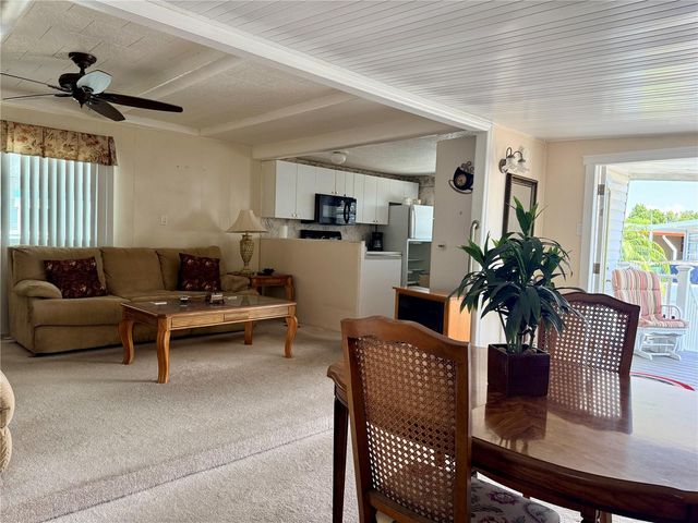 651 54TH LANE S 14, St Petersburg, FL 33707