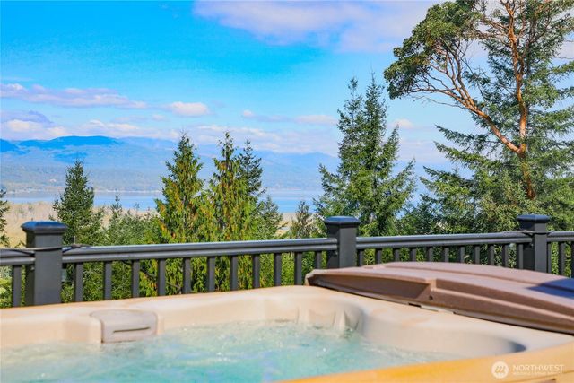 2200 E Webb Hill Road, Union, WA 98592