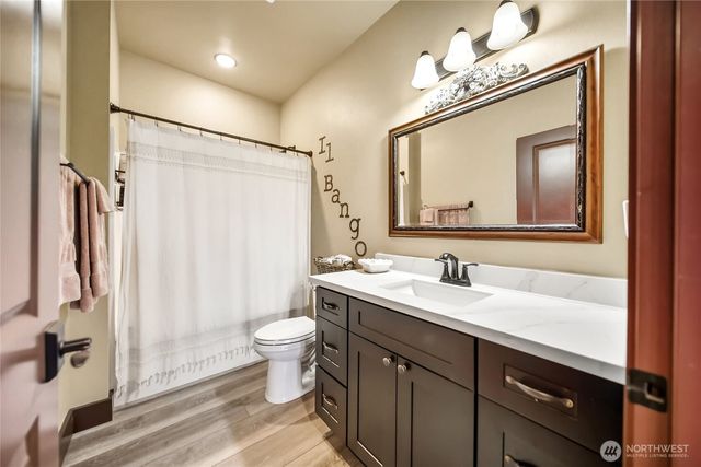 2200 E Webb Hill Road, Union, WA 98592