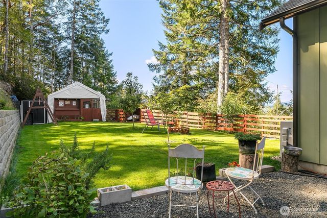 2200 E Webb Hill Road, Union, WA 98592