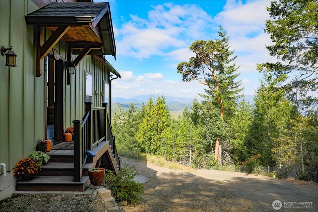 2200 E Webb Hill Road, Union, WA 98592