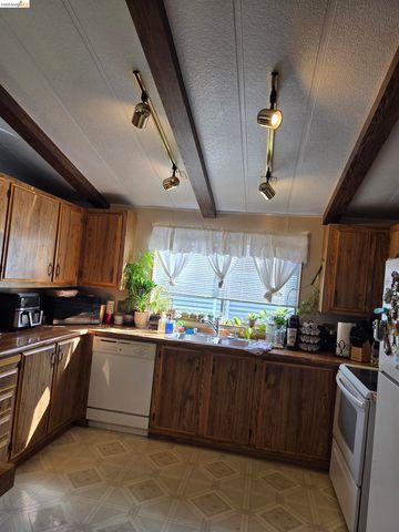 17 Bradley Lane, Antioch, CA 94509