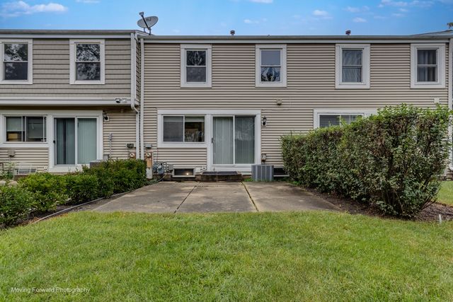 2141 Greystone Place, Hoffman Estates, IL 60169