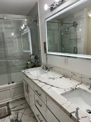 3818 SW 171st Ter, Miramar, FL 33027