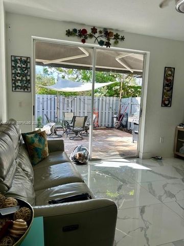 3818 SW 171st Ter, Miramar, FL 33027