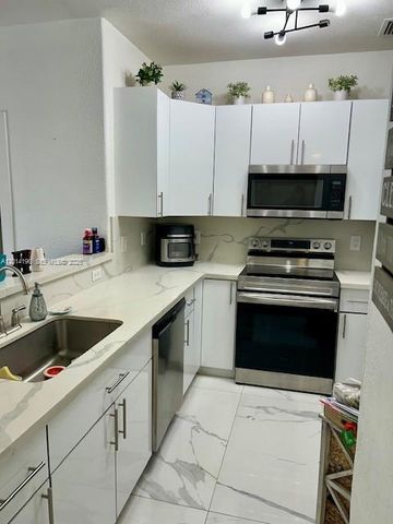 3818 SW 171st Ter, Miramar, FL 33027