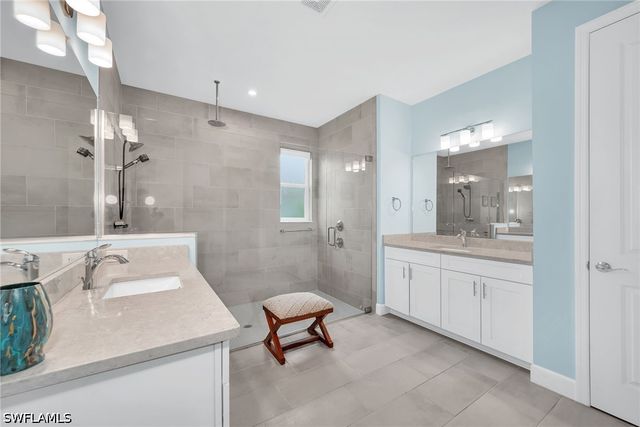 2078 Grove DR, Naples, FL 34120