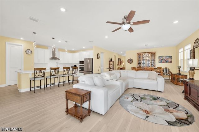 2078 Grove DR, Naples, FL 34120
