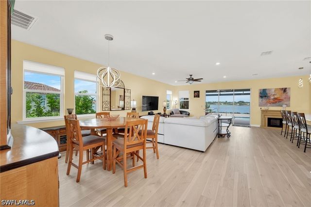 2078 Grove DR, Naples, FL 34120