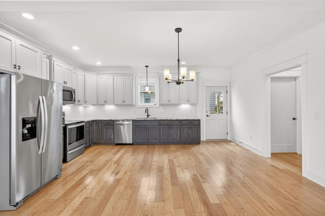 2404 Middle St, Nashville, TN 37208