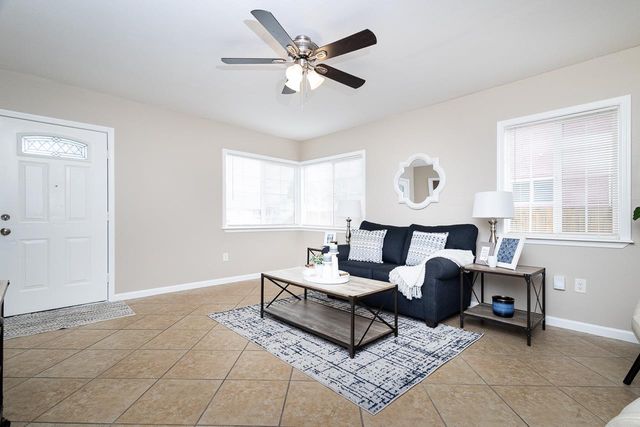 3908 23rd Ave, Sacramento, CA 95820